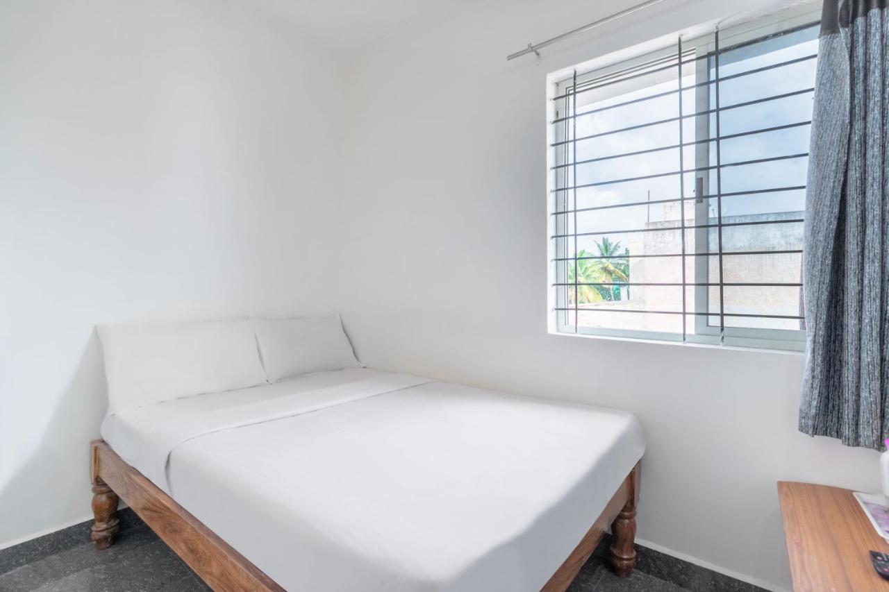 Spot On 45103 Galaxy Grand Hotell Narasimharaja Puram Exteriör bild